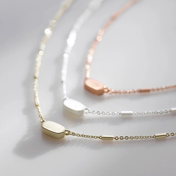 KENDRA SCOTT FERN Pendant Gold Station Necklace - Picture 3 of 3